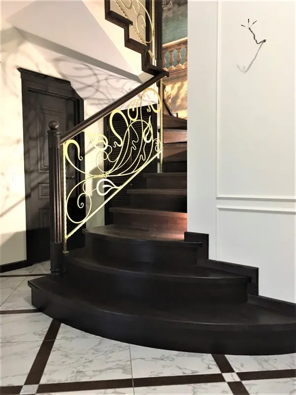 Лестницы из массива