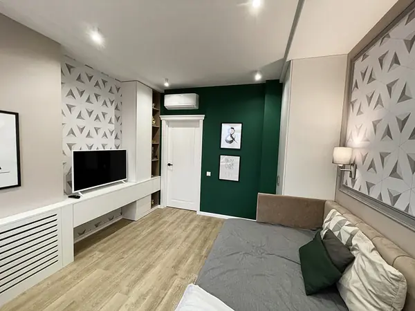 Реализованный проект квартиры с солнечными акцентами.