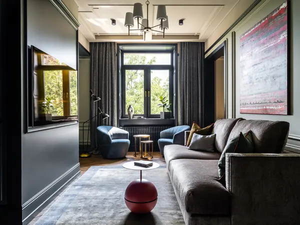 Сталинка на Университетском проспекте, 75 кВ.м.