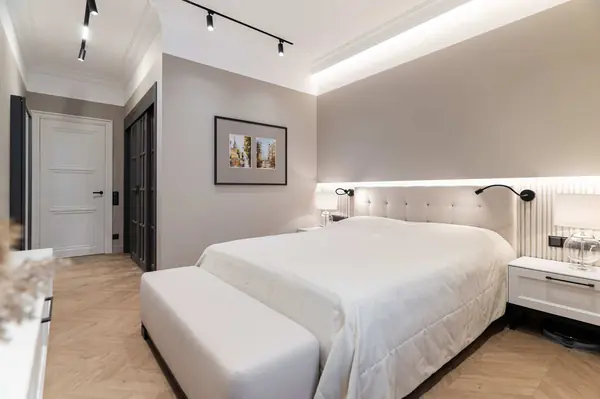 Спальня в стиле английская классика с элементами неоклассики