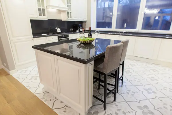 Остров на кухне