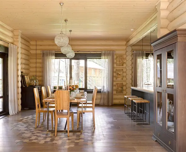 Деревянный дом на Волге в Ульяновской области