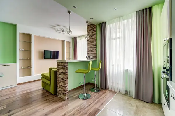 2к квартира, пр. Орджоникидзе, Спб.