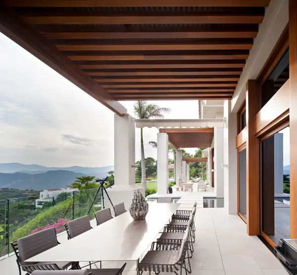 Дом с видом на Гибралтар