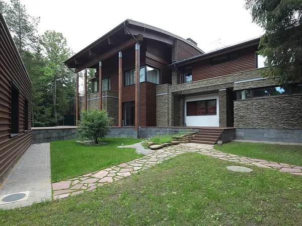 "Forester" house - современный загородный дом. Архитектурное бюро Романа Леонидо