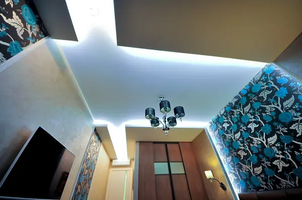 Скай Форт. Необычный интерьер квартиры площадью около 100 м2