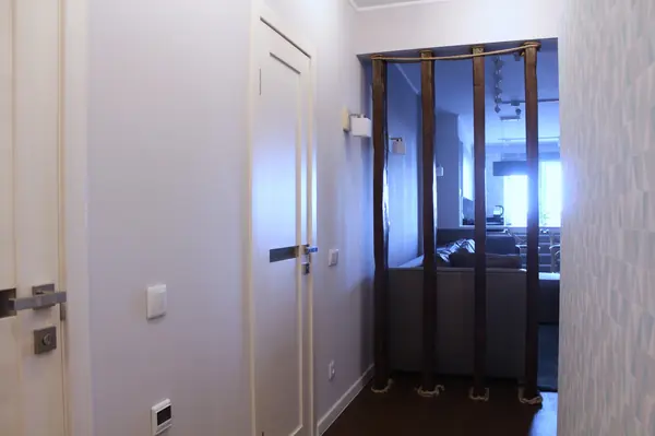 Современная квартира с аутентичными элементами.