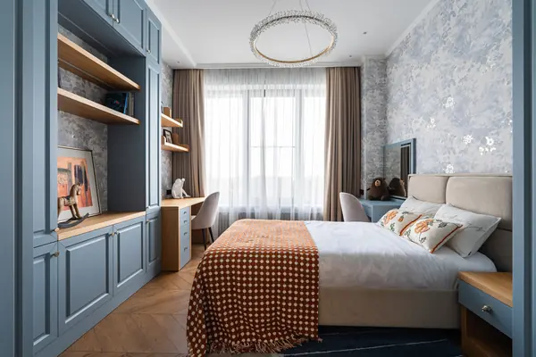 с видом на реку