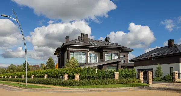 Загородный дом в посёлке Montevil - экстерьеры