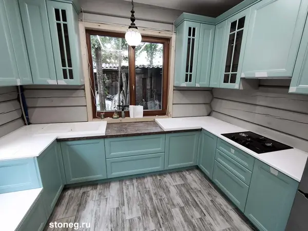 Hi-Macs: Кухонная столешница из 2-х частей из искусственного камня