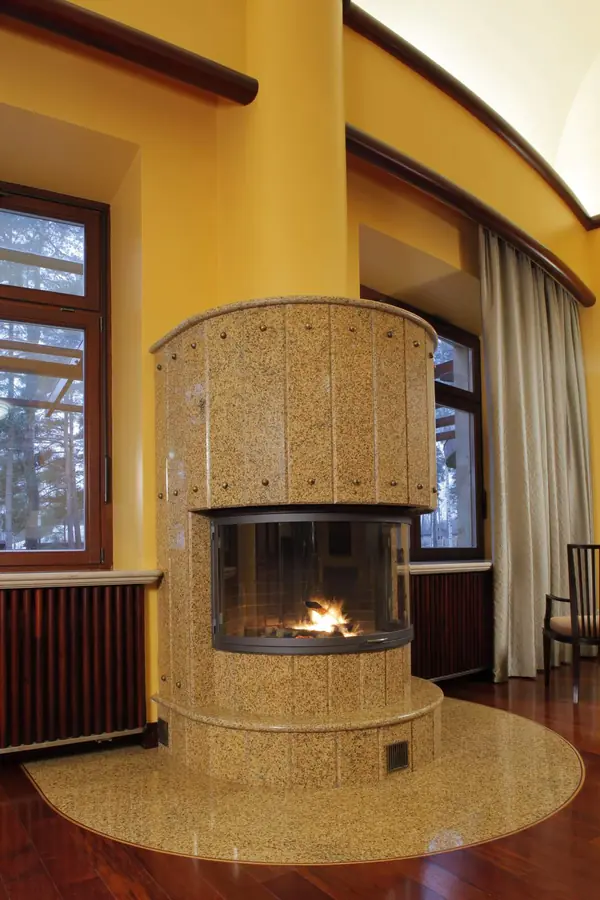 Вилла г-на К. Интерьер холла и гостинной.