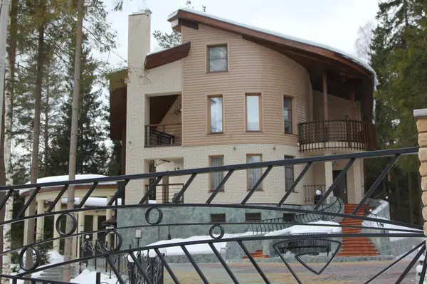 Вартемяги коттедж