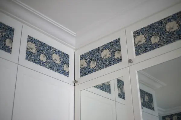 Pre-Raphaelite Appartment