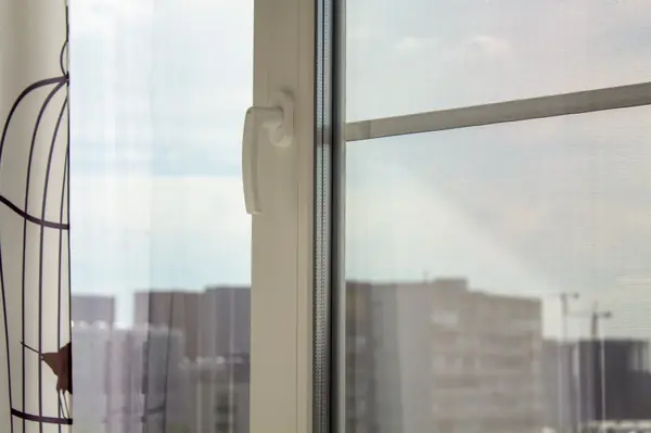 Панорамное остекление балкона и кухонное окно