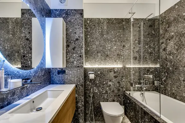 Фото реализации проекта "Квартира в доме с часами"