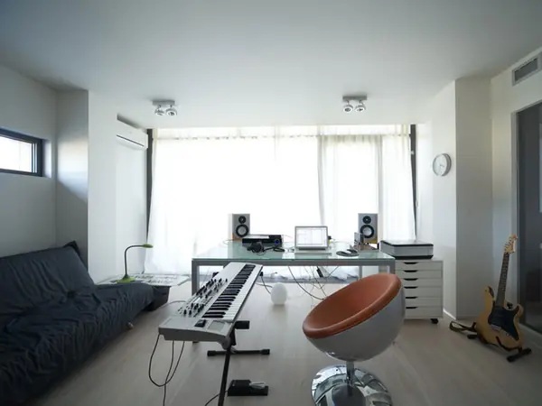 Голова в облаках. Дом архитектора