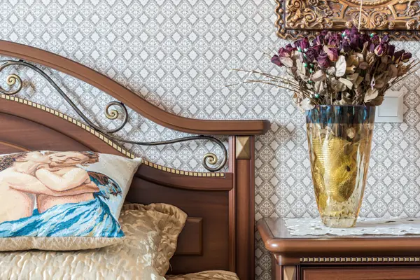 Спальня для гостей в классическом стиле