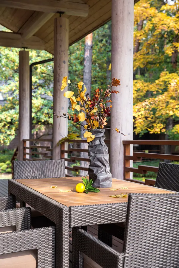 Дом под соснами