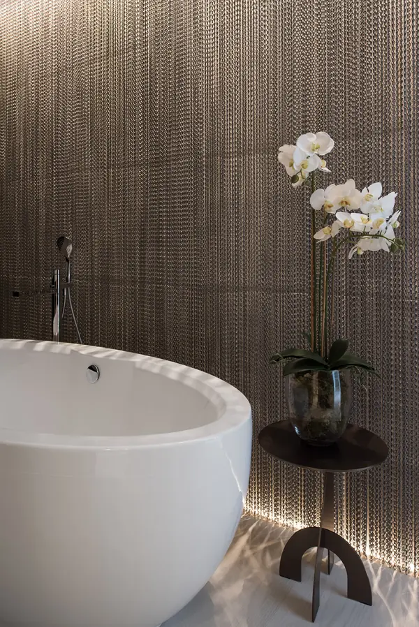 Интерьеры загородного дома в поселке Монтевиль