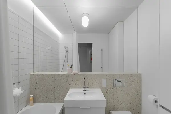 Квартира для художницы и диджея