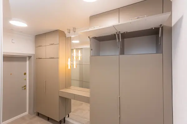 Шкафы в прихожую