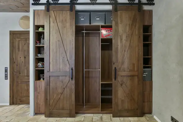 Раздвижные амбарные двери - тренд в современном дизайне интерьеров