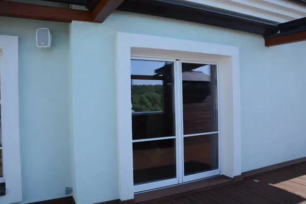 Таунхаус на Береговой (дерево-алюминиевые окна)