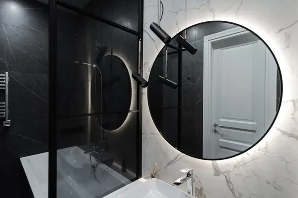 Просторная квартира в серых цветах