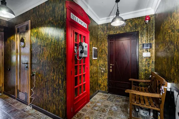 Первая остановка "Полярная станция"