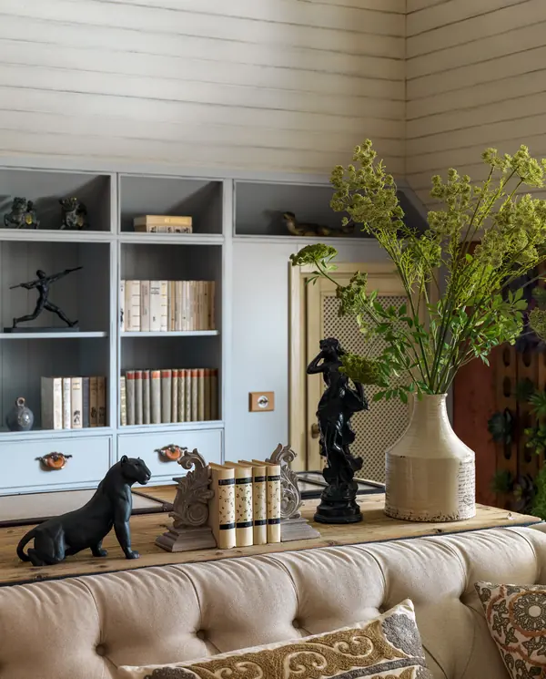 House with an overseas character