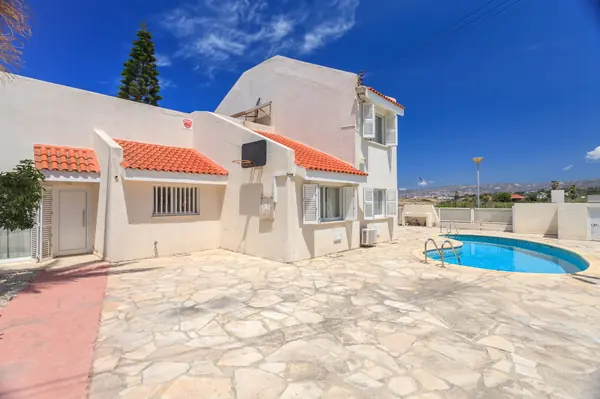 Вилла на берегу моря Кипр, Пафос