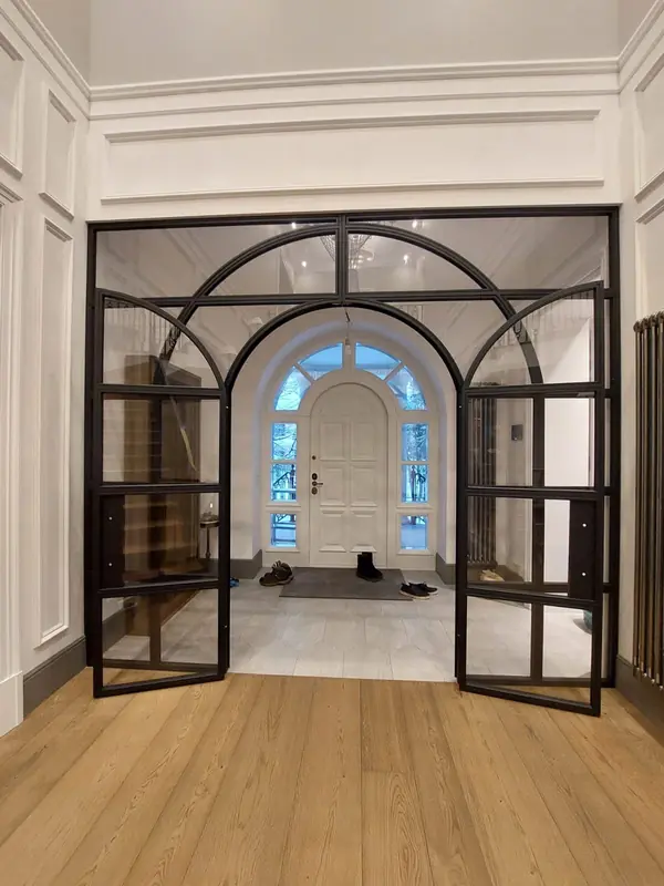 Стеклянные двери