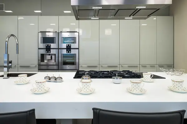 Просторный загородный дом в современном стиле