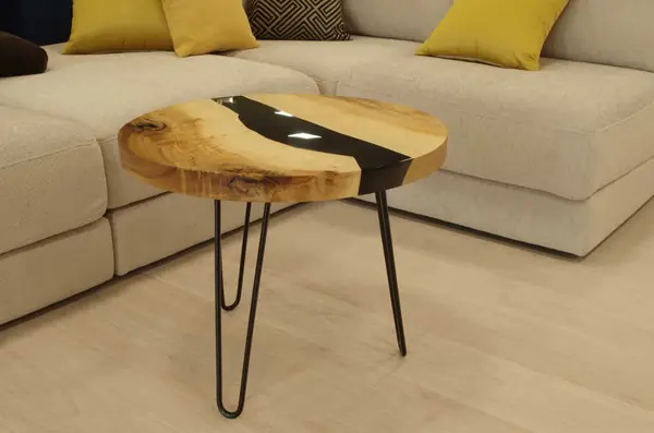 Мебель из слэбов и эпоксидной смолы.