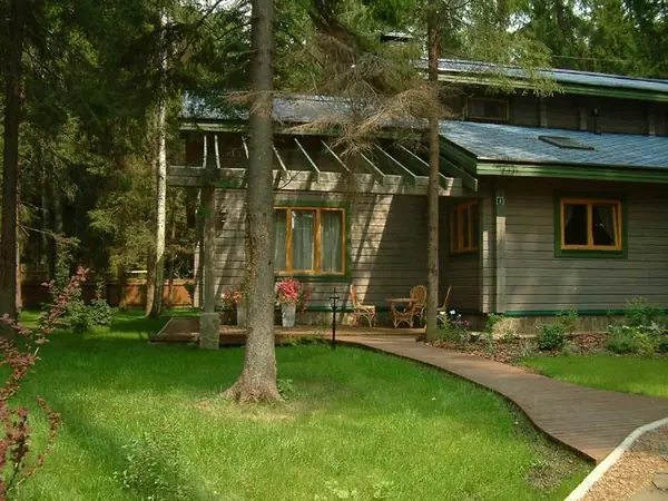 Деревянный дом на Истре