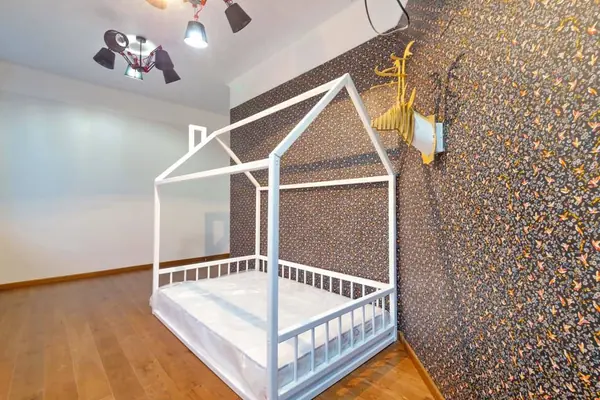 Капитальный ремонт в старинном многоквартирном доме.