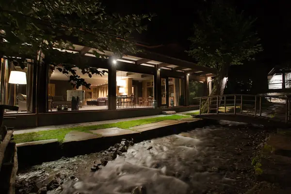 Дом у горного ручья в Красной Поляне, 140 м2  г. Сочи