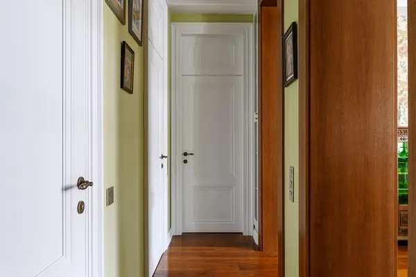 Квартира на набережной р. Москва.