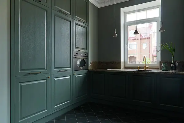 Дом в поселке Британика