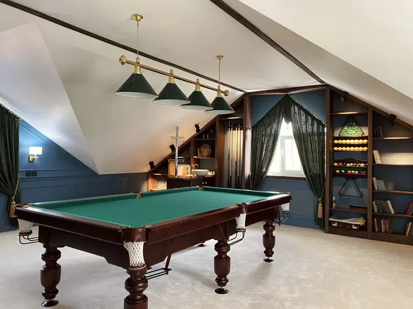 Бильярдная