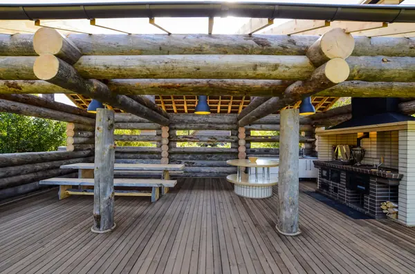 Избушка на опушке