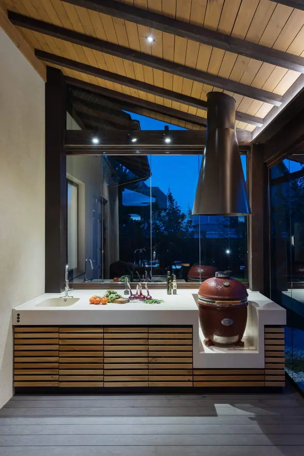 Остекленная терраса ЕЩЕ НЕМНОГО ЛЕТА