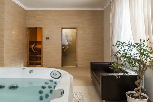 ДОМ НА ХОЛМЕ