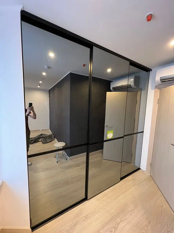 ШКАФ-КУПЕ "НОВО" с ГРАФИТОВЫМ ЗЕРКАЛОМ