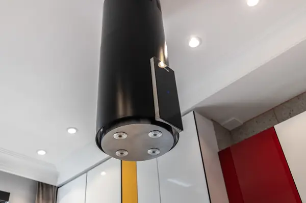 Островная вытяжка Equilibrium в передаче «Квартирный вопрос».