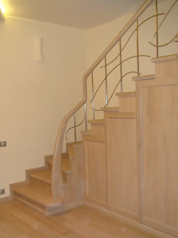 Лестница Гнутые струны