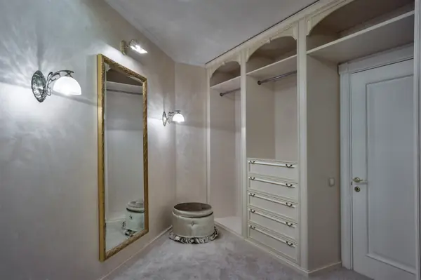 ROCK в окружении классики