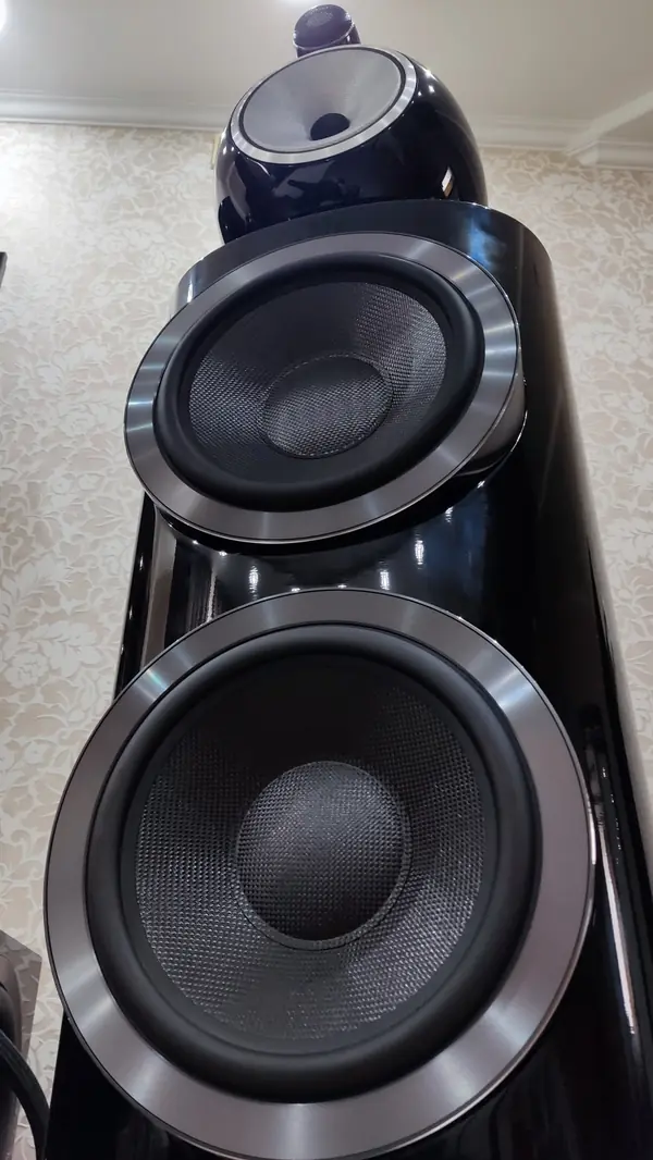 Интерьерное решение. Улучшение аудио-видео системы в готовом помещении.