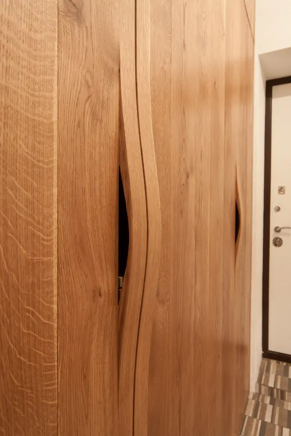 Встроенный шкаф в прихожей