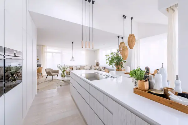 Кухня в стиле минимализм с Crystal Absolute White